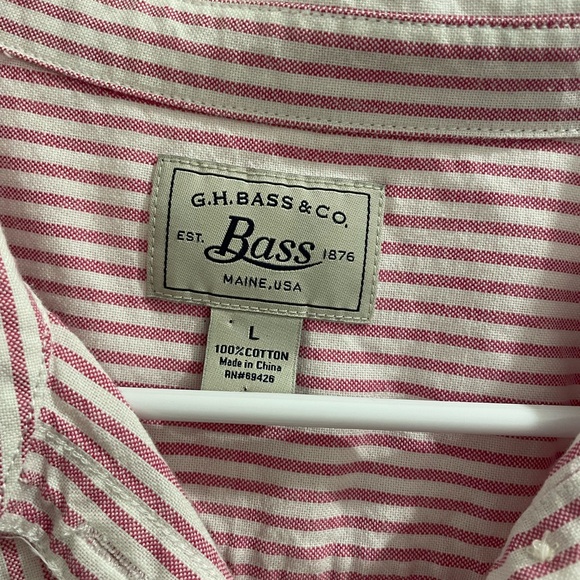 G.H BASS and company button down woman’s  shirt. - Picture 3 of 9